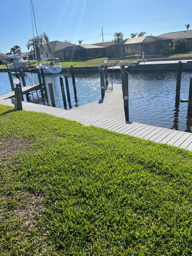 Boat Lift - 4802 Tudor Dr