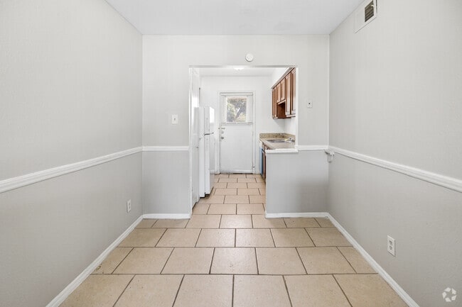 1BR, 1BA - 731SF - Dining Room - Cimarron Apartments