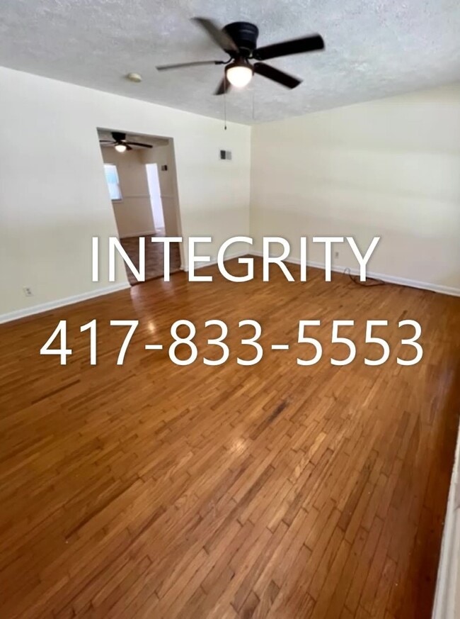 Foto del edificio - 1537 N Kentwood Ave