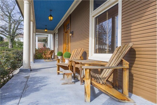 Foto del edificio - 1512 Beechwood Ave