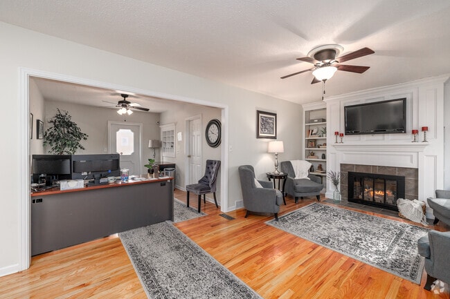 Rental Office - Wood Wind Gardens