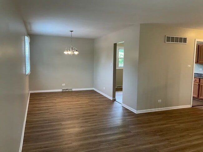 Foto del edificio - 821 W Manor Ct
