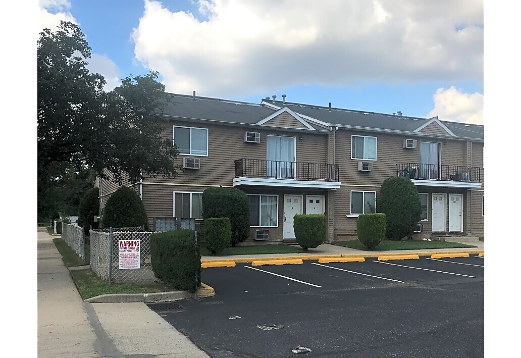 Foto principal - 120 Lockman Ave