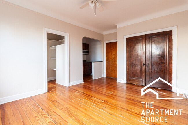 Foto del edificio - 948 W Cuyler Ave