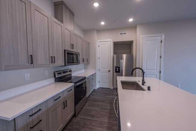 Foto del edificio - Built in 2024 - 3 bedroom with loft/office. Has AC.