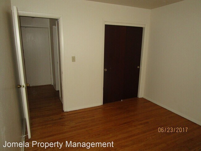 Building Photo - 530 N 27th St