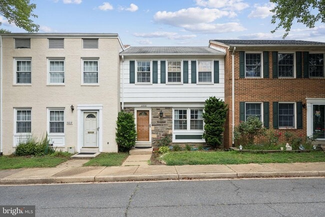 Foto del edificio - 8406 Thompson Rd