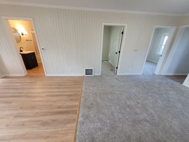 Foto del edificio - 2 Bedroom Rental Home with mudroom and spa...