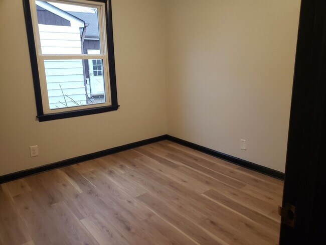 Foto del edificio - 2237 W Rohr Ave