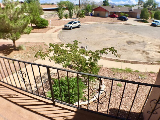 Building Photo - 6416 Pizarro St