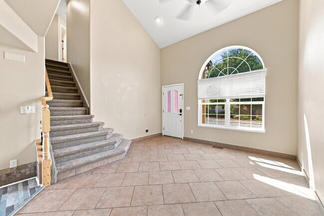 Foto del edificio - $2,395.95, 4 bed, 3.5 bath located in Colorado Springs with Central AC.