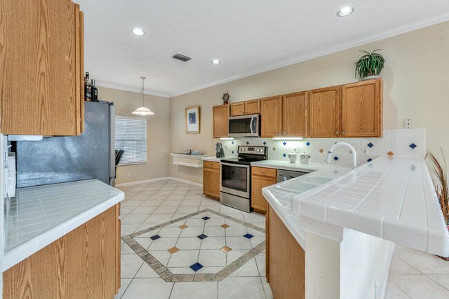 Building Photo - 8540  Pine Cay