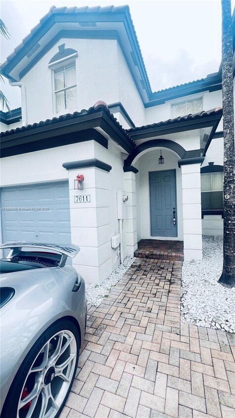 Primary Photo - 7611 NW 115th Ct