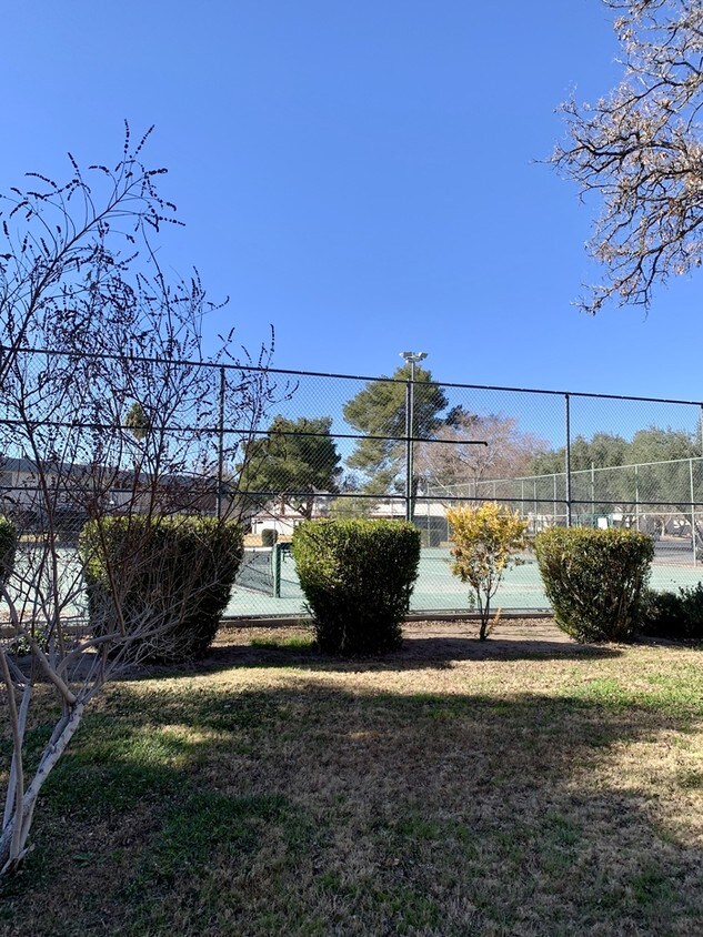 Foto principal - 249 Greenbriar Townhouse Way