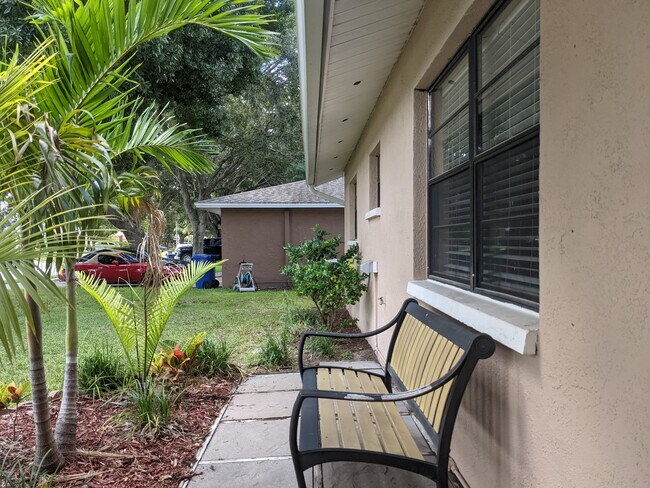 Foto del edificio - 1282 Dinnerbell Ln E