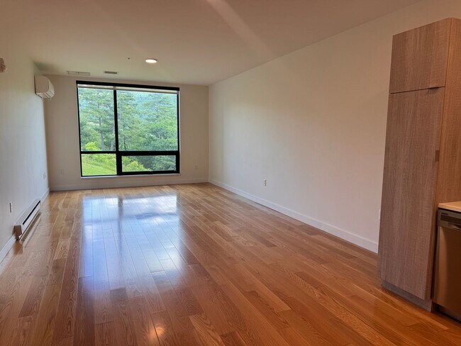 Building Photo - 69 Etna Rd