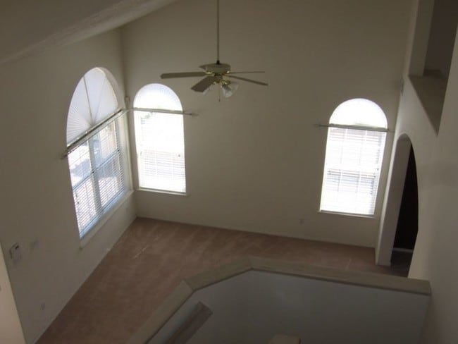 Building Photo - 1009 Tony Sanchez Dr SE