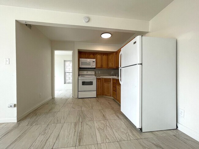 Foto del edificio - AVAILABLE NOW!  Lovely 1 Bed 1 Bath Apartm...