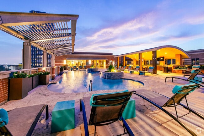 William Tanglewood Rooftop Pool - The William