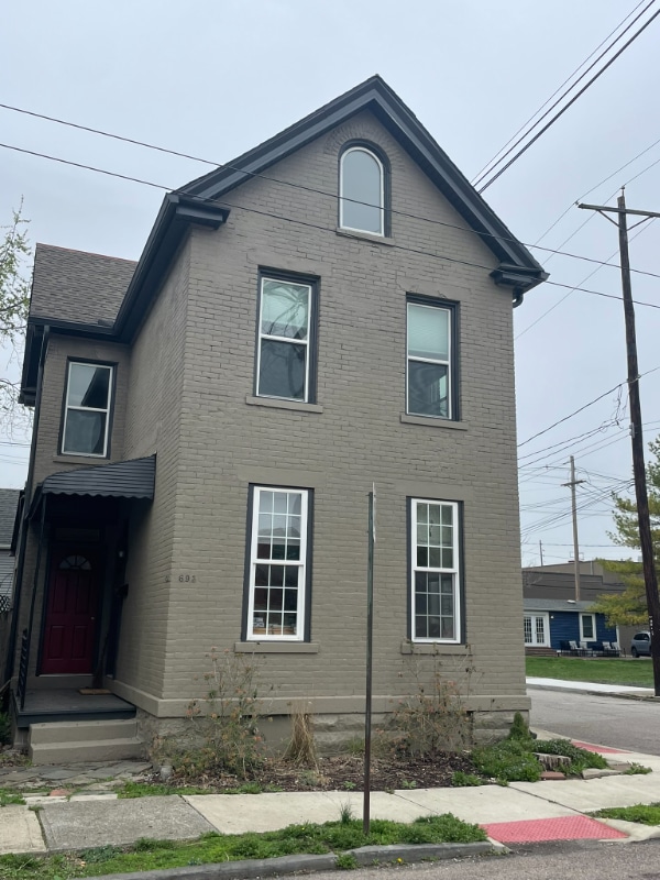 Building Photo - 693 Wager St