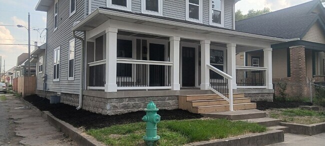 Building Photo - 625 Orange St