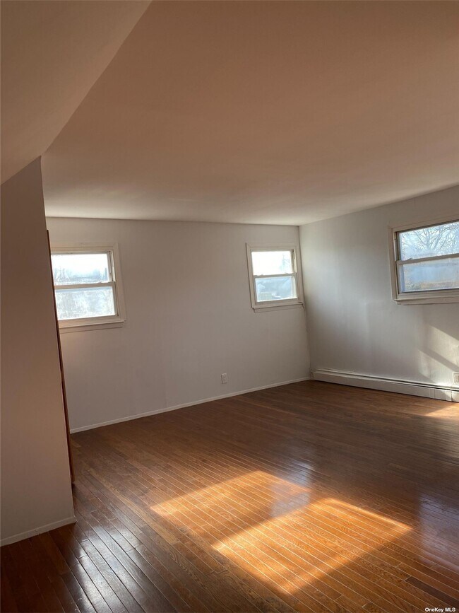 Foto del edificio - 120-40 172nd St