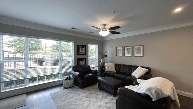 Building Photo - Potomac Club Condo