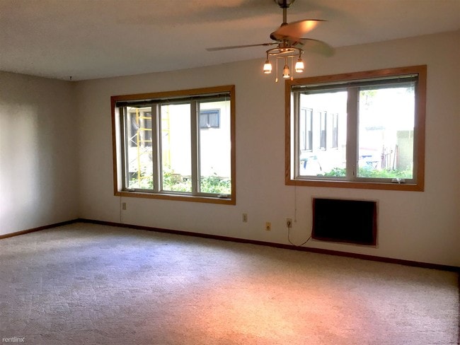 Building Photo - 2 br, 1 bath  - 425 Dayton Ave 1