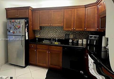 Foto del edificio - 327 Lakeview Dr