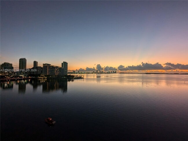 Foto del edificio - 1155 Brickell Bay Dr