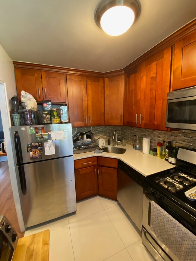 Foto del edificio - 6125 98th St