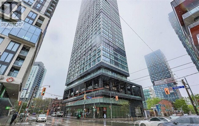 Photo du bâtiment - 181 Dundas St E
