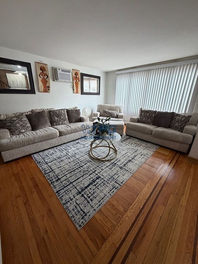 Photo - 19 Sisson Ct House