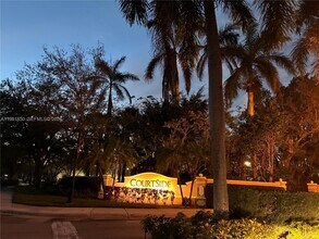 Building Photo - 2757 Center Ct Dr