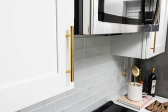 Interior Photo - Ilion