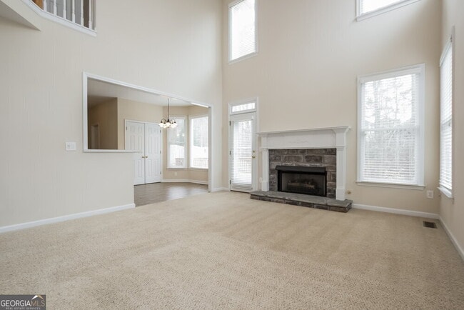 Building Photo - 3075 Woodbridge Ln