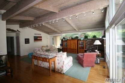 Foto del edificio - 38 White Oak Ln