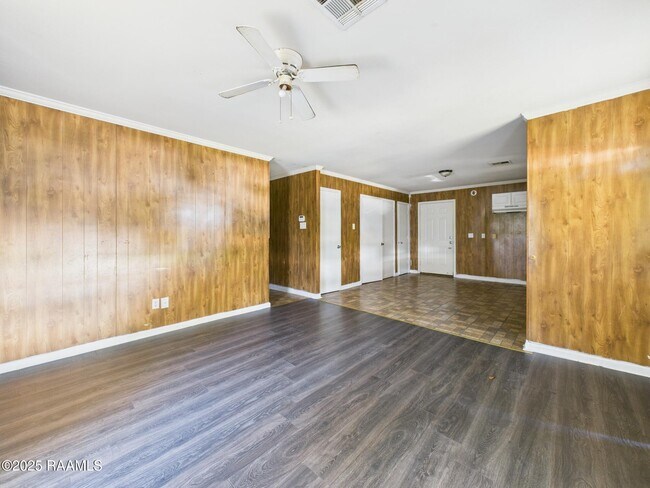 Foto del edificio - 125 Sternberg Dr