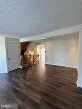 Building Photo - 1064 Jeanett Way