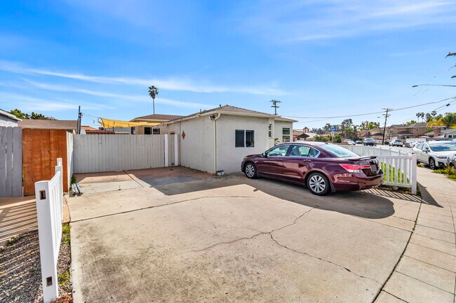 Building Photo - 4771 Choctaw Dr