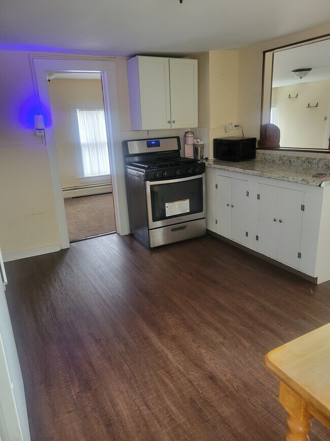 Kitchen - 199 Chapin St