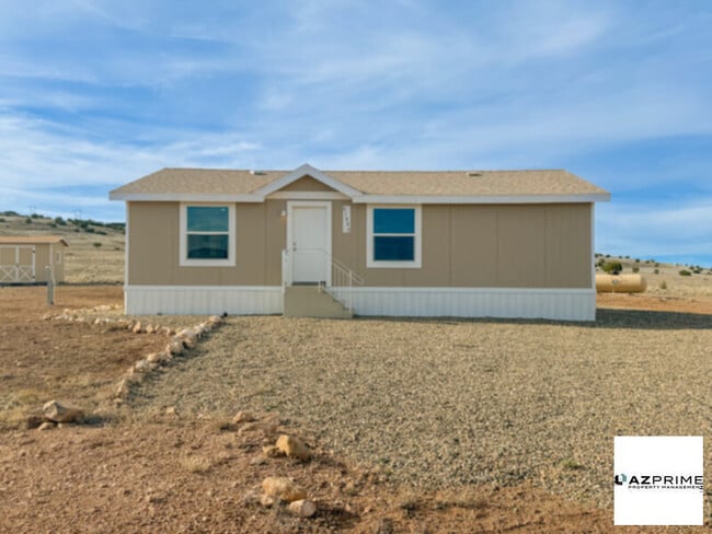 Foto del edificio - Country Living in this Exceptional 2/2 Seligman Manufactured Home!