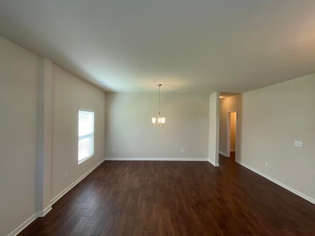 Foto del edificio - 4701 Southwind Rd