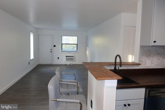 Building Photo - 1334-Y W Wyomissing Blvd