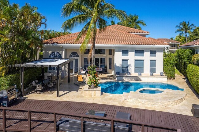 Building Photo - 946 Sanibel Dr