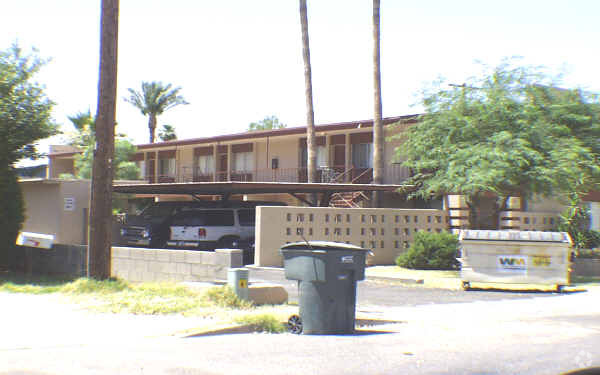 Building Photo - Earll East Apartments