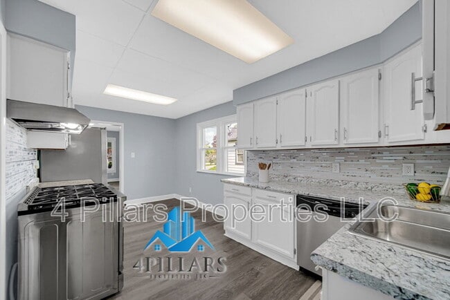 Building Photo - 648 Stewart Ct