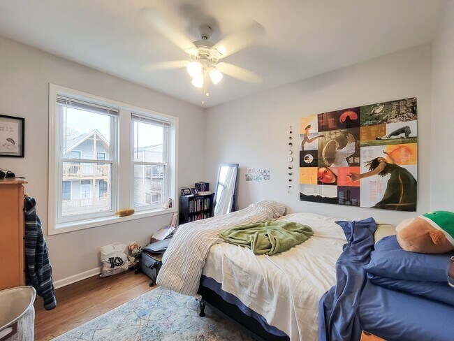Foto del edificio - 3706 N Sheffield Ave