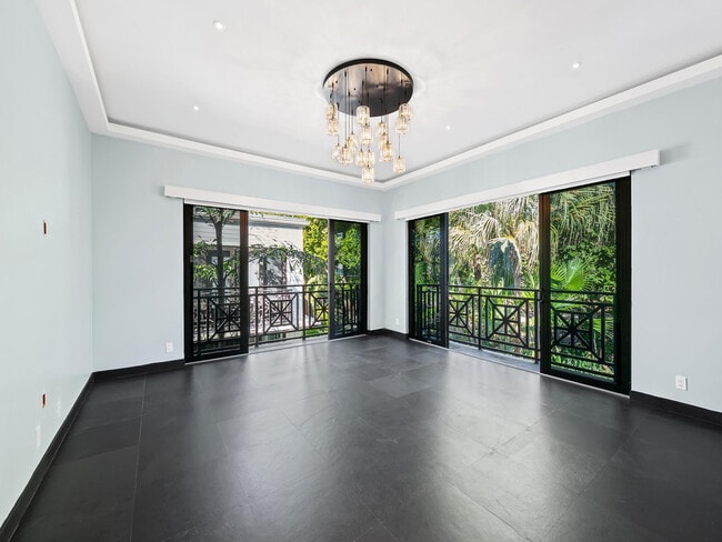 Building Photo - 1560 S Ocean Ln