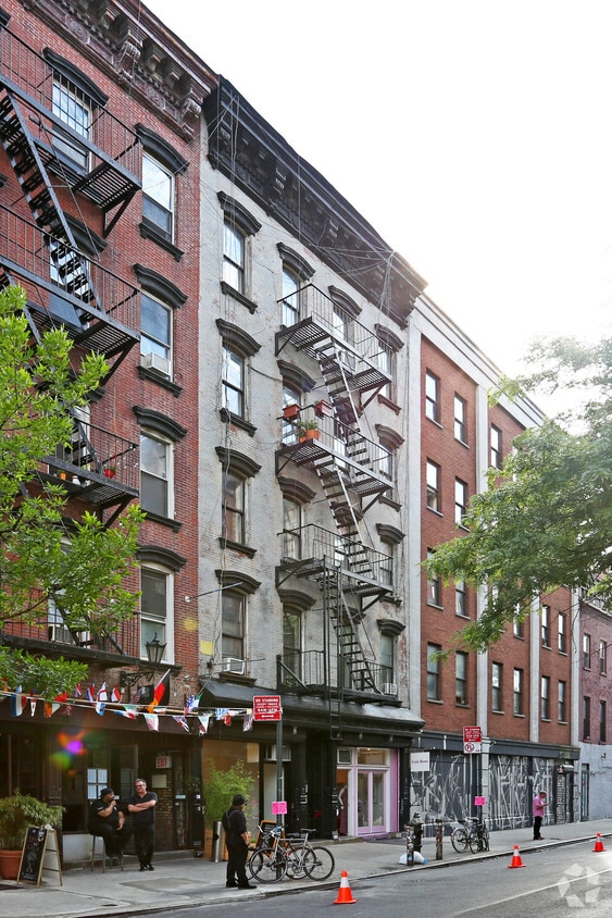 Building Photo - 5 Rivington St